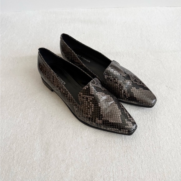 Marc Fisher Shoes - Marc Fisher Bravi 4 Gray Snakeskin Loafers Size 7.5